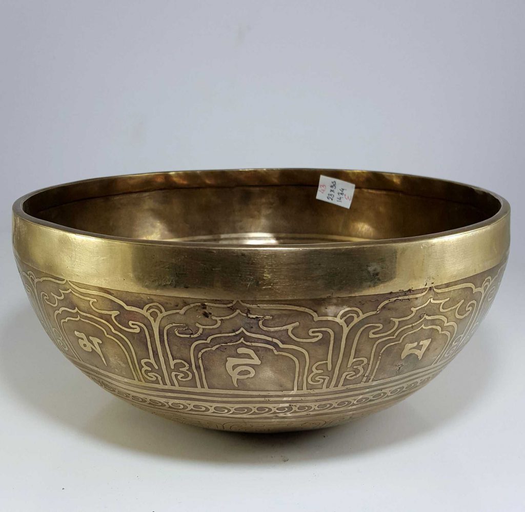 Therapeutic singing bowl E Solar Chakra